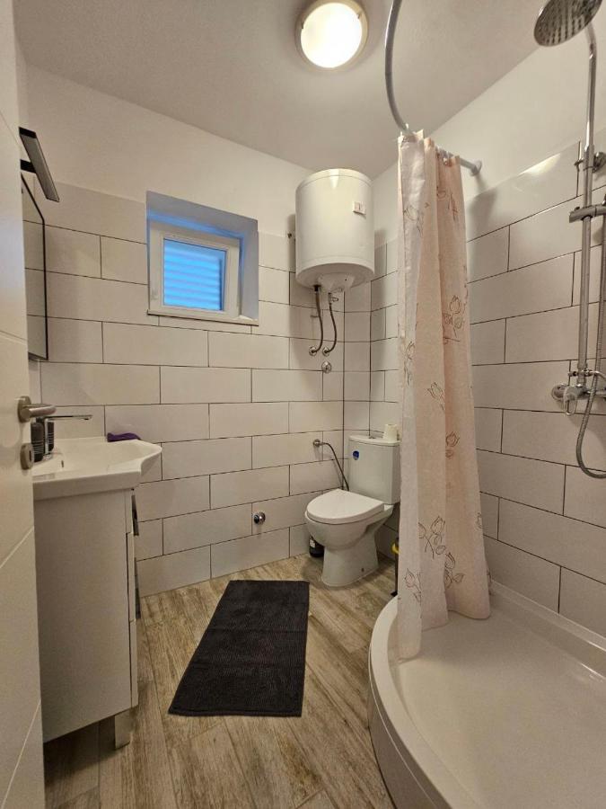 Apartman Lila Cunski Экстерьер фото